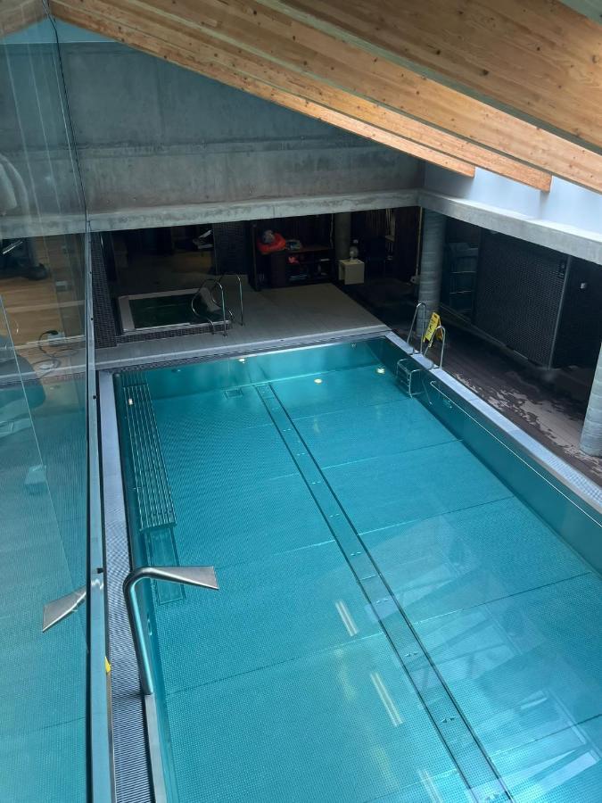Apartament Royal Tulip โควอบเซก ภายนอก รูปภาพ