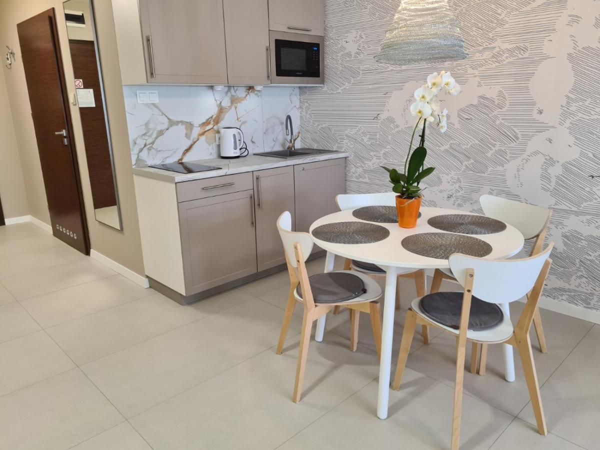 Apartament Royal Tulip โควอบเซก ภายนอก รูปภาพ