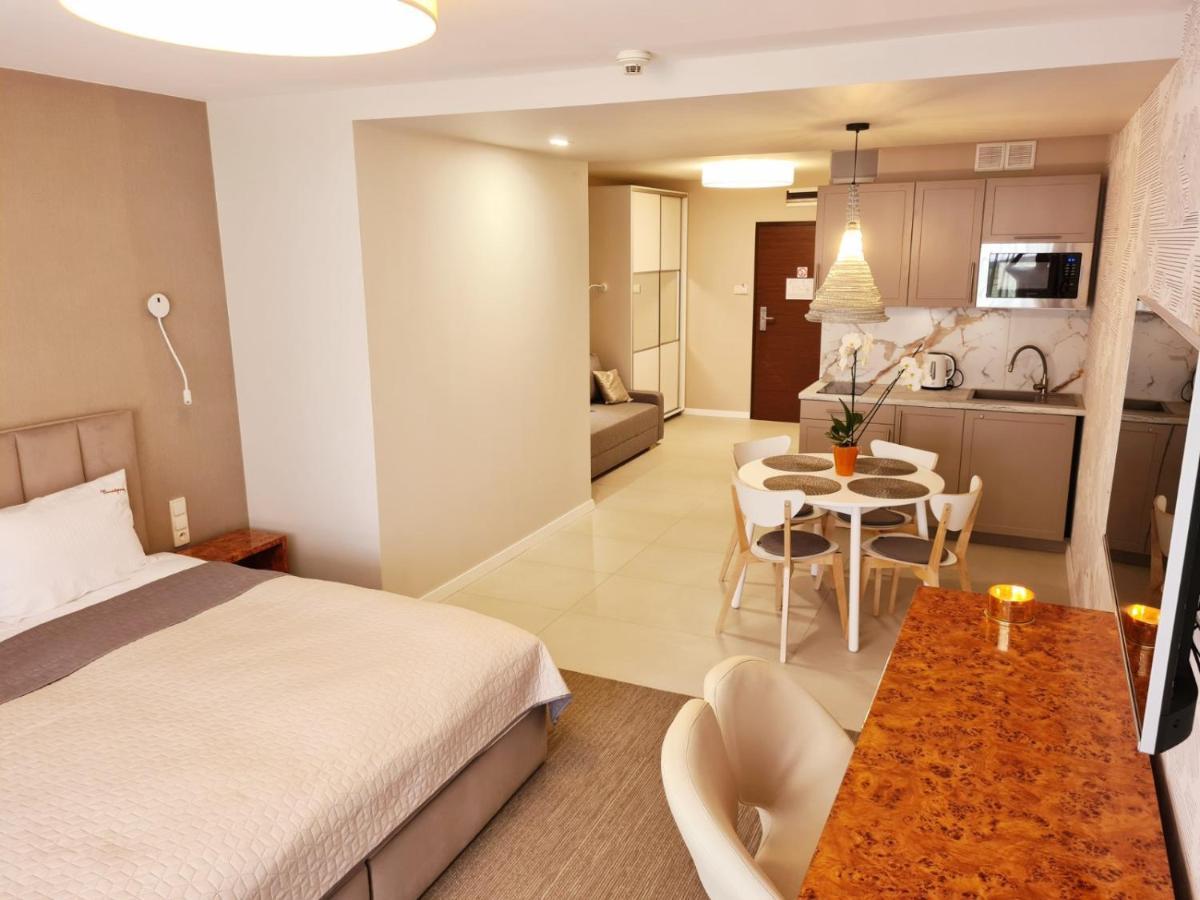 Apartament Royal Tulip โควอบเซก ภายนอก รูปภาพ